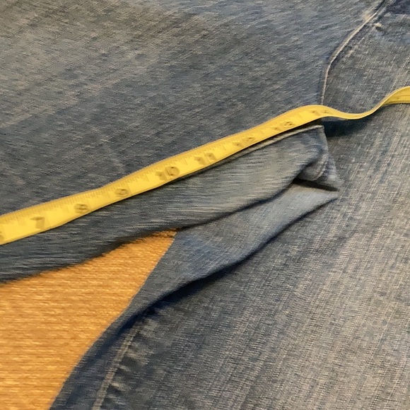 Gloria Vanderbilt Jean Bermudas - Picture 2 of 4